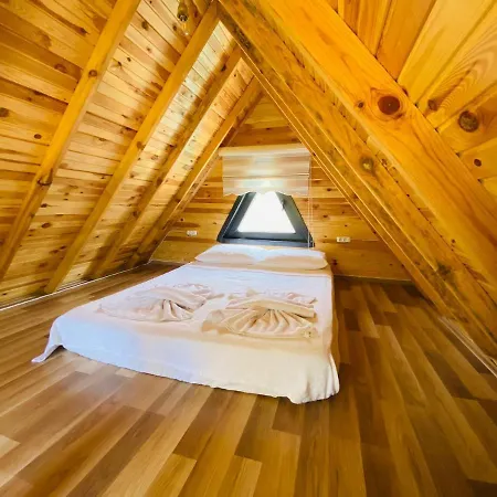 Tiny Smurf Alpstuga